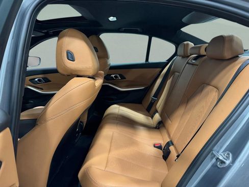 Used 2025 BMW 330i xDrive Sedan w/ Premium Package image 9