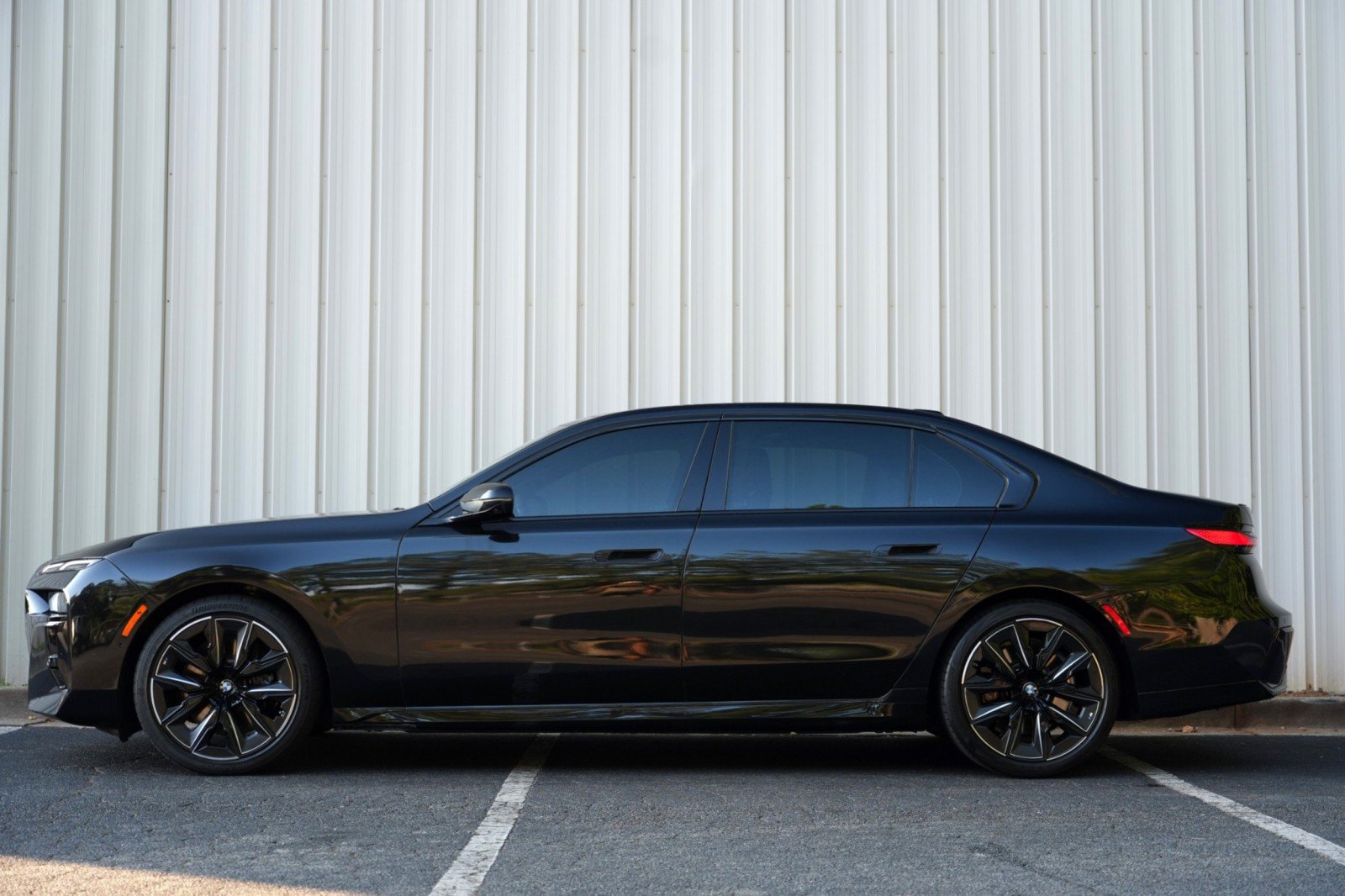 Used 2023 BMW 740i RWD image 9