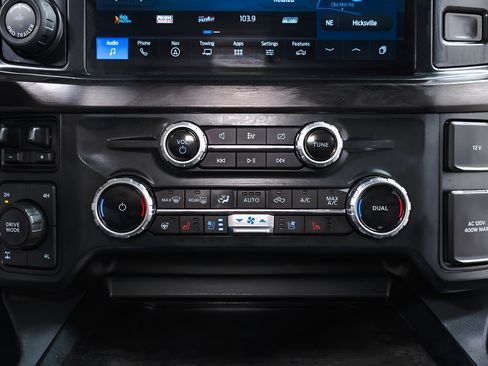 Used 2023 Ford F250 Lariat w/ Lariat Ultimate Package AWD/4WD image 14