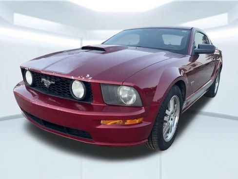Used 2006 Ford Mustang GT RWD image 4