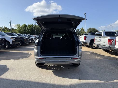 Used 2025 Buick Enclave Avenir w/ Super Cruise Package FWD image 39