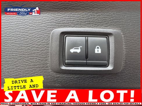 Used 2024 Mitsubishi Outlander SE image 8