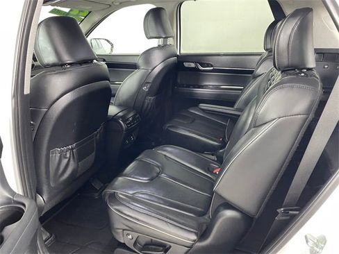Certified 2022 Hyundai Palisade Limited w/ Winter Package image 19
