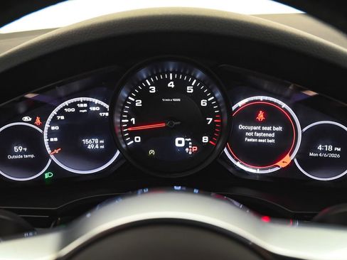 Used 2022 Porsche Cayenne Coupe image 18