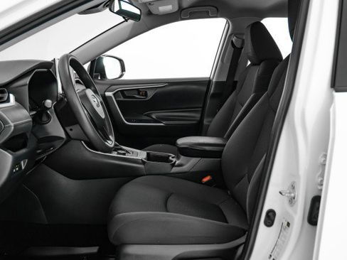 Used 2024 Toyota RAV4 LE image 28