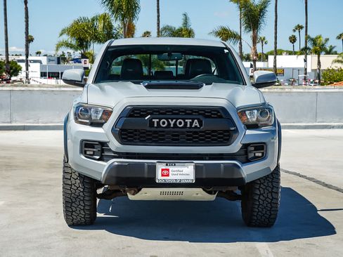 Certified 2017 Toyota Tacoma TRD Pro AWD/4WD image 3