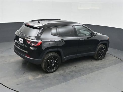 New 2026 Jeep Compass Latitude image 31