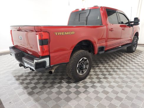 Used 2023 Ford F250 Lariat w/ Lariat Ultimate Package AWD/4WD image 3