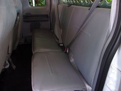 Used 2004 Ford F250 2WD SuperCab Super Duty image 18