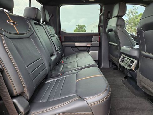 Used 2024 Ford F250 Platinum image 32
