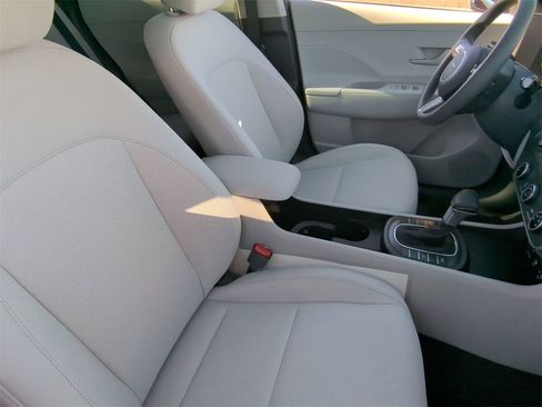 New 2026 Hyundai Kona SE image 10