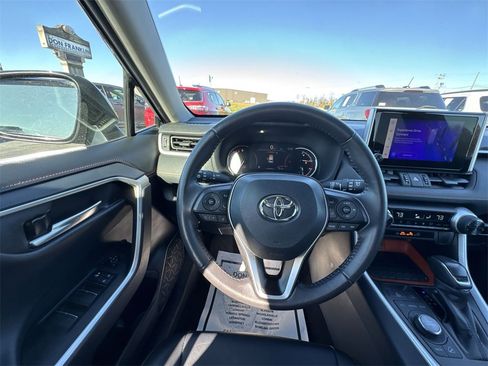 Used 2024 Toyota RAV4 Adventure image 14