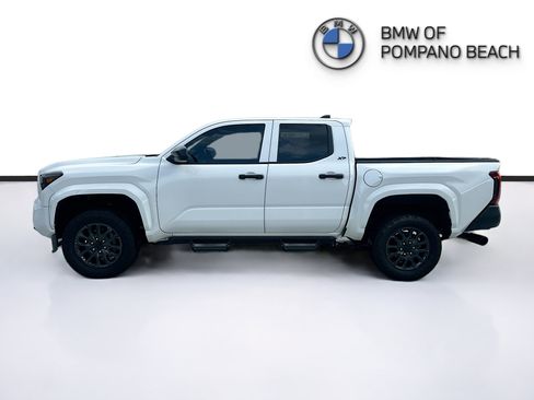 Used 2025 Toyota Tacoma SR RWD image 3