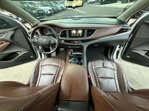 Used 2019 Buick Enclave Avenir w/ Avenir Technology Package AWD/4WD image 22