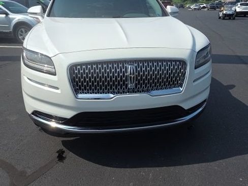Used 2023 Lincoln Nautilus Reserve w/ Cargo Utility Package FWD image 11