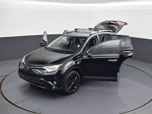 Used 2017 Toyota RAV4 Limited w/ All Weather Liner Package AWD/4WD image 30