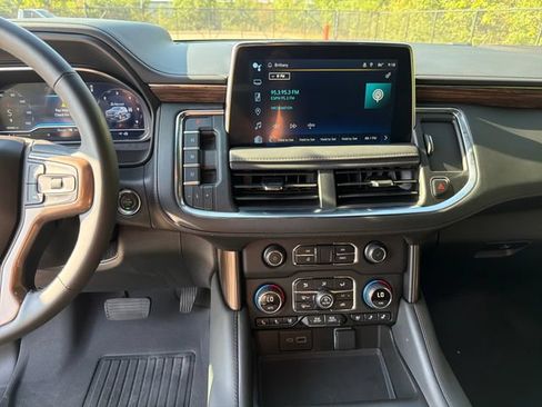 Used 2024 Chevrolet Tahoe High Country AWD/4WD image 20