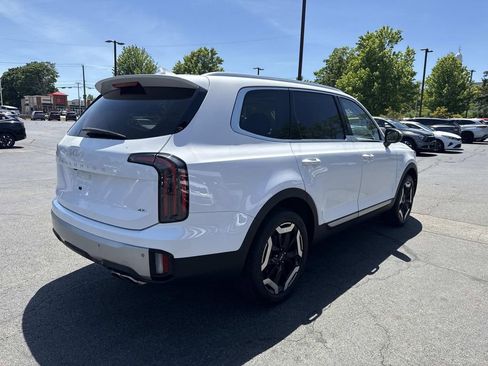 Used 2023 Kia Telluride EX w/ EX Captain's Chair Package AWD/4WD image 7