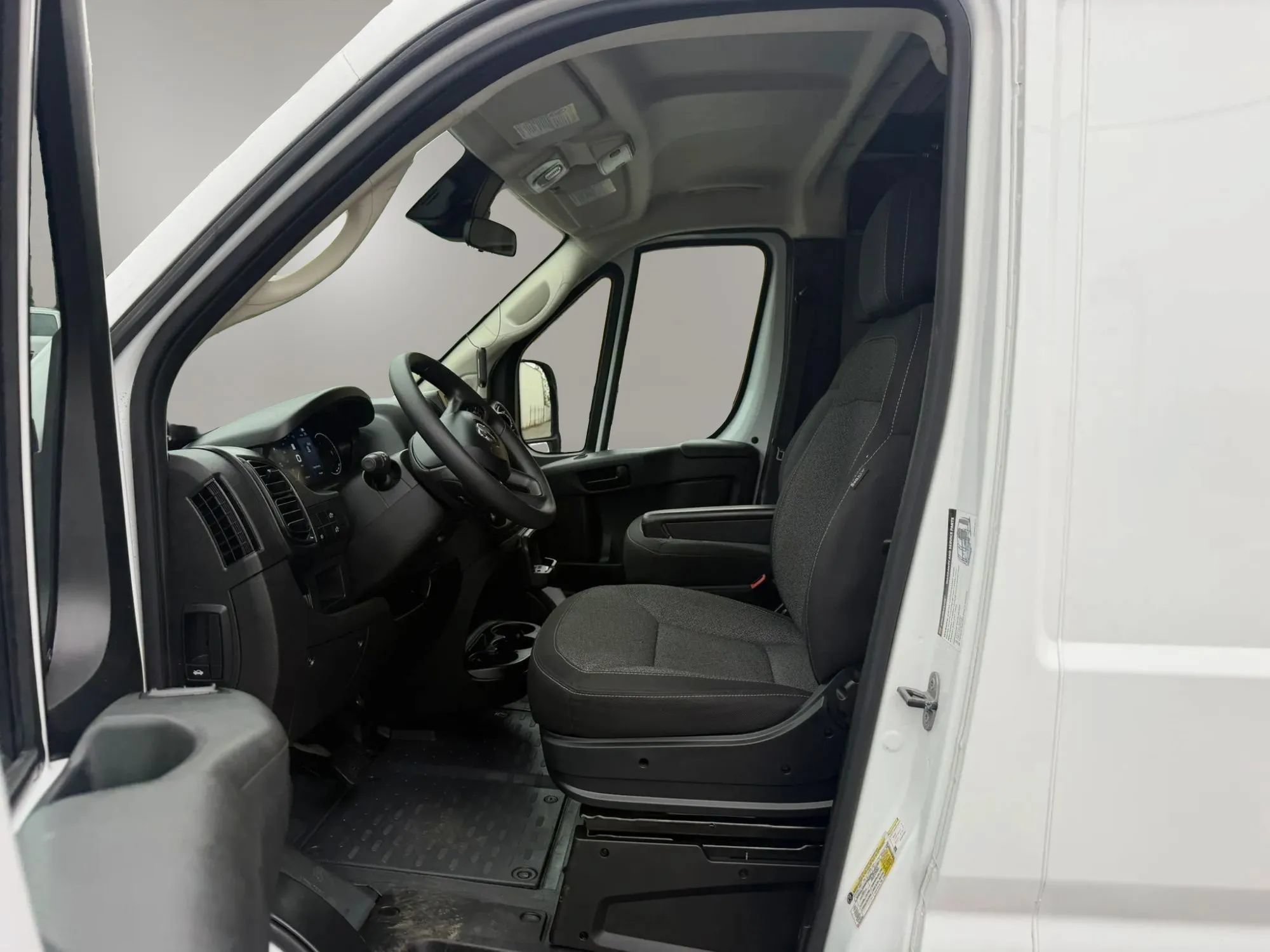 Used 2025 RAM ProMaster 2500 w/ U-Haul Equipment Group FWD image 25