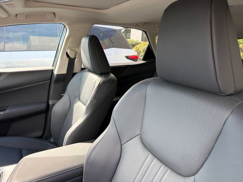 Used 2025 Lexus NX 350h AWD w/ Cold Area Package image 7