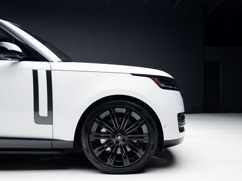 Used 2023 Land Rover Range Rover SE image 35