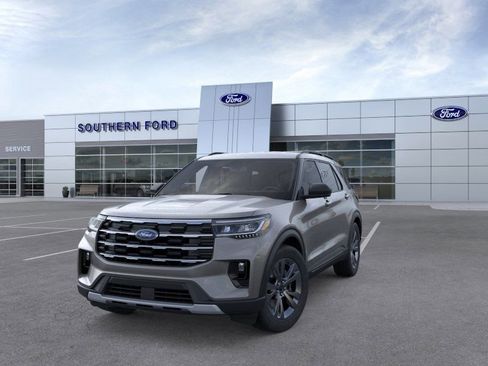 New 2026 Ford Explorer Active w/ Active Comfort Package AWD/4WD image 2