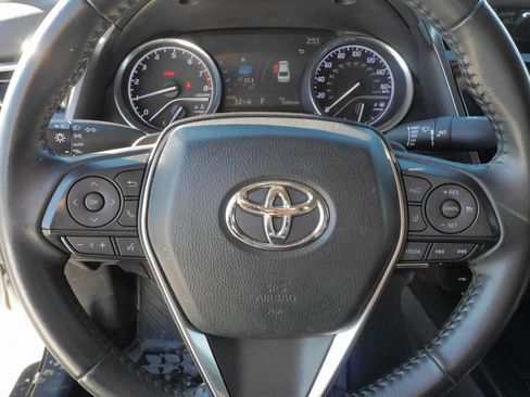 Used 2020 Toyota Camry SE image 24