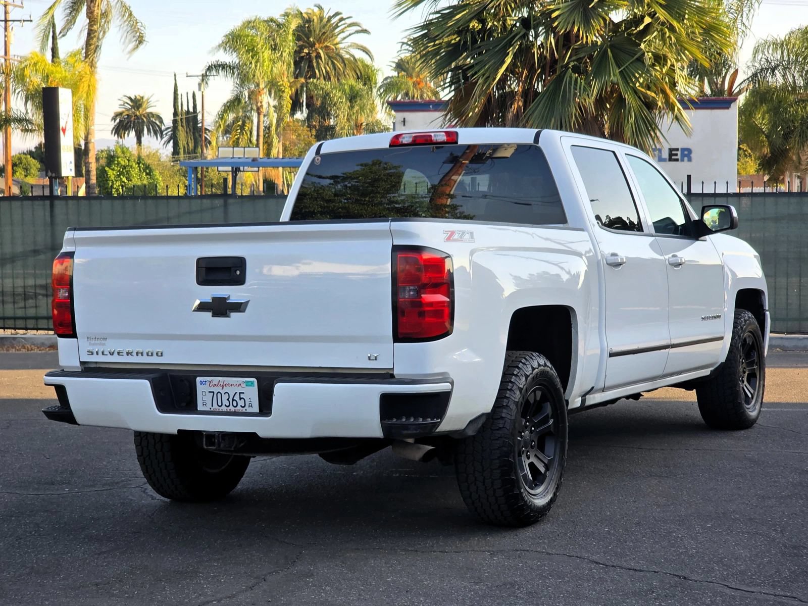 Used 2017 Chevrolet Silverado 1500 LT w/ All Star Edition AWD/4WD image 4