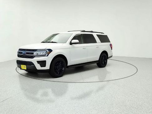 Certified 2024 Ford Expedition Max XLT RWD image 3
