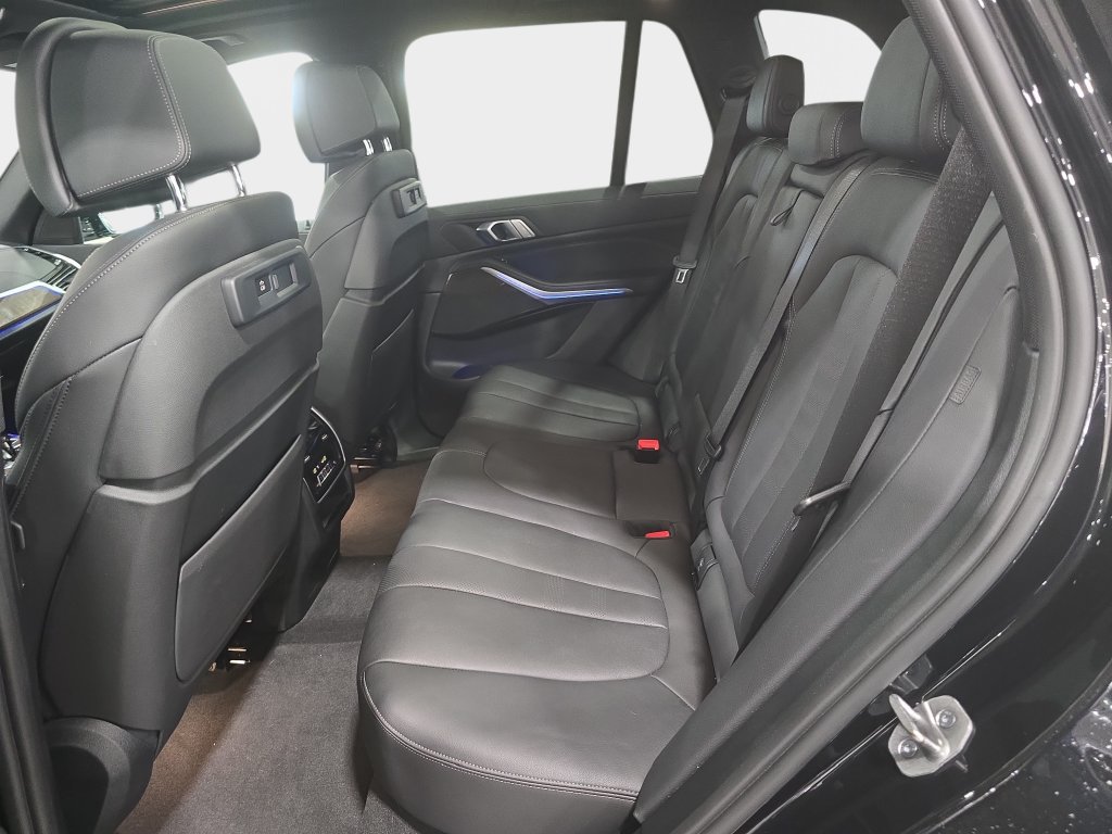 Used 2022 BMW X5 sDrive40i w/ M Sport Package RWD image 26