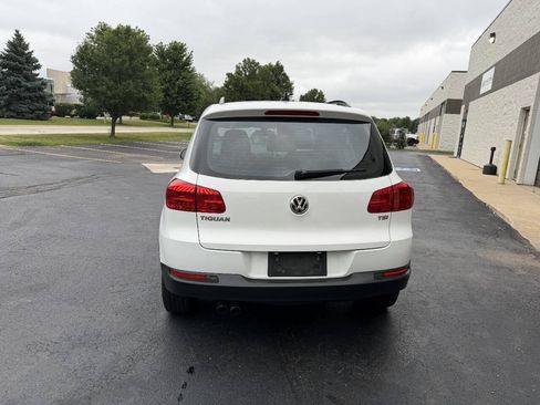 Used 2017 Volkswagen Tiguan S FWD image 5