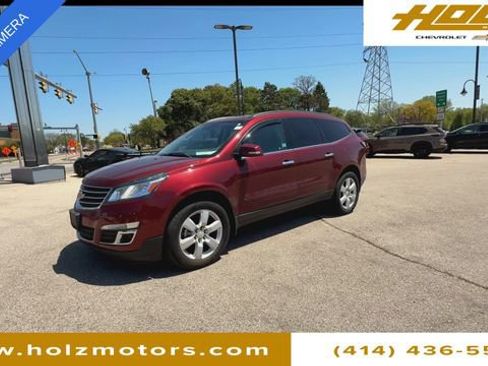Certified 2017 Chevrolet Traverse LT w/ Style and Technology Package AWD/4WD image 4