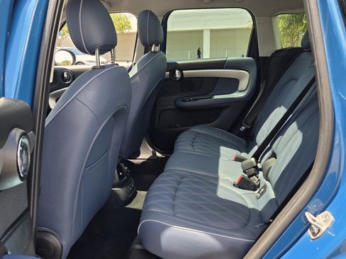 Used 2024 MINI Cooper Countryman S w/ Premium Package FWD image 11