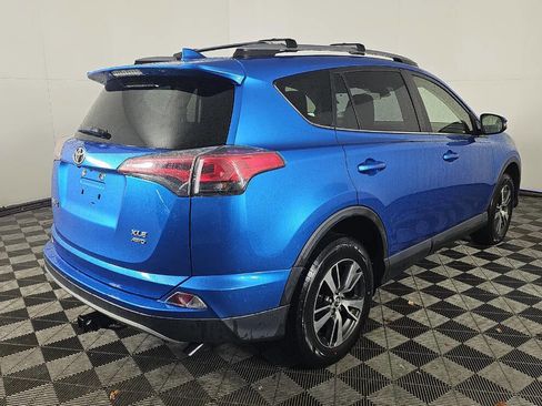 Used 2018 Toyota RAV4 XLE image 5