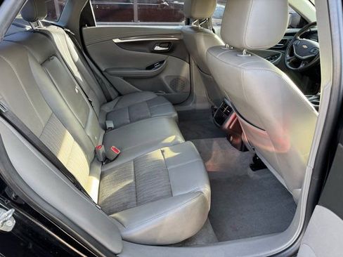 Used 2018 Chevrolet Impala LT image 27