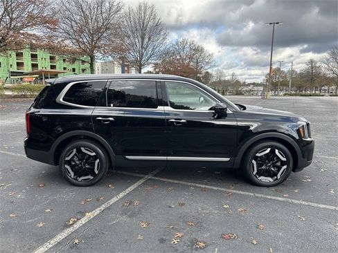 Used 2023 Kia Telluride S w/ S Sunroof Package image 18