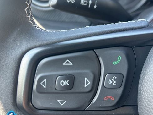 Used 2025 Jeep Wrangler Unlimited Rubicon AWD/4WD image 21