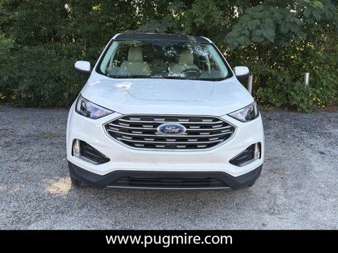 Used 2023 Ford Edge Titanium AWD/4WD image 2