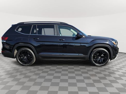 Used 2023 Volkswagen Atlas SE w/ Panoramic Sunroof Package FWD image 4