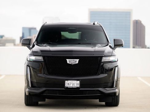 Used 2021 Cadillac Escalade ESV Sport w/ Driver Assist Tech Package AWD/4WD image 5