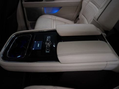 Used 2018 Lincoln Navigator Black Label image 29