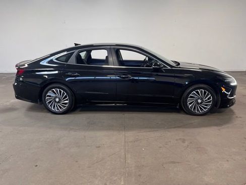Used 2023 Hyundai Sonata SEL w/ Cargo Package image 2