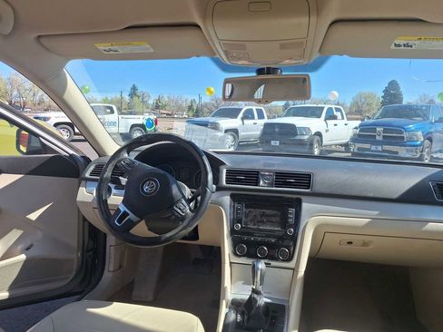 Used 2013 Volkswagen Passat 2.5 SE image 13