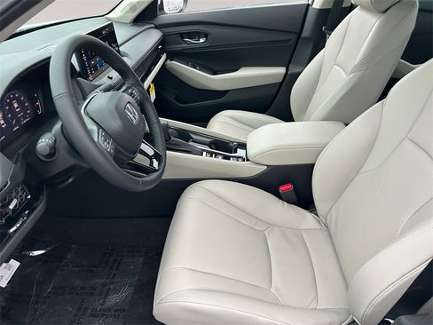 New 2025 Honda Accord EX-L image 9