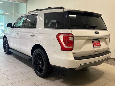 Used 2019 Ford Expedition XLT w/ Equipment Group 201A AWD/4WD image 4