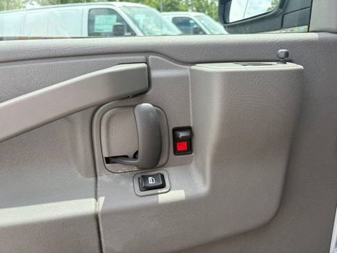 Used 2025 Chevrolet Express 2500 w/ Driver Convenience Package RWD image 26