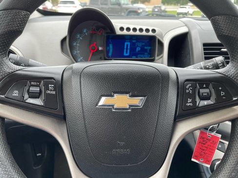 Used 2015 Chevrolet Sonic LT image 18