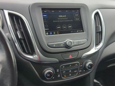 Used 2019 Chevrolet Equinox LT w/ Driver Convenience Package image 26