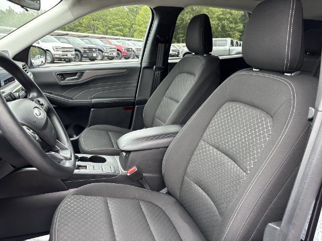 Certified 2025 Ford Escape Active FWD image 11