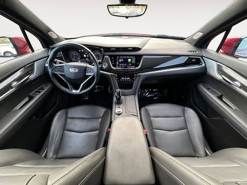 Used 2024 Cadillac XT6 Sport w/ Technology Package AWD/4WD image 13